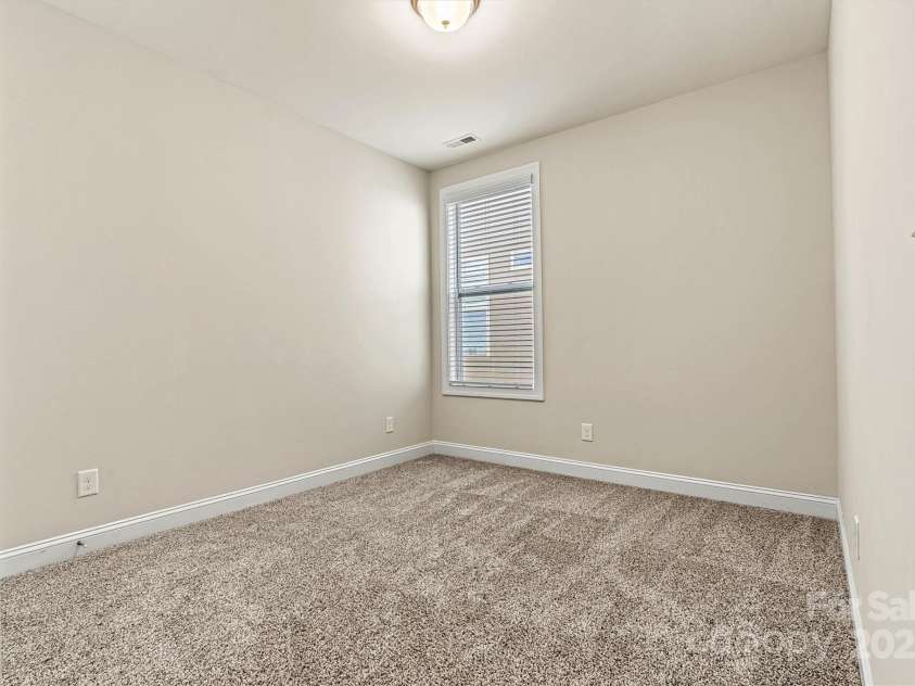 7315 Surprise Court, Charlotte, NC 28215.  MLS# CAR4276101, YatesRealty ID 23823. 