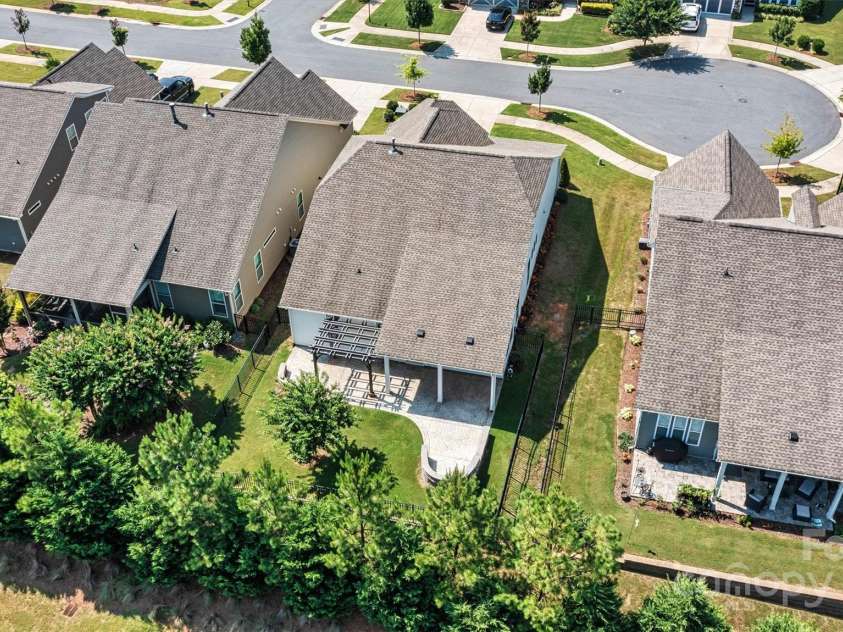 7315 Surprise Court, Charlotte, NC 28215.  MLS# CAR4276101, YatesRealty ID 23823. 