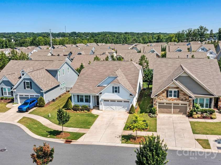 7315 Surprise Court, Charlotte, NC 28215.  MLS# CAR4276101, YatesRealty ID 23823. Quiet cul-de-sac living means less traffic, more privacy, and a stronger sense of community.