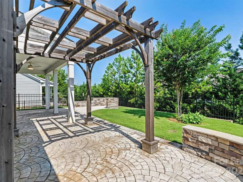 7315 Surprise Court, Charlotte, NC 28215.  MLS# CAR4276101, YatesRealty ID 23823. This backyard oasis offers endless possibilities for enjoyment and entertaining.