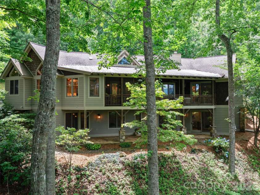 71 Chestnut Hill Road, Spruce Pine, NC 28777.  MLS# CAR4380652, YatesRealty ID 23824. 