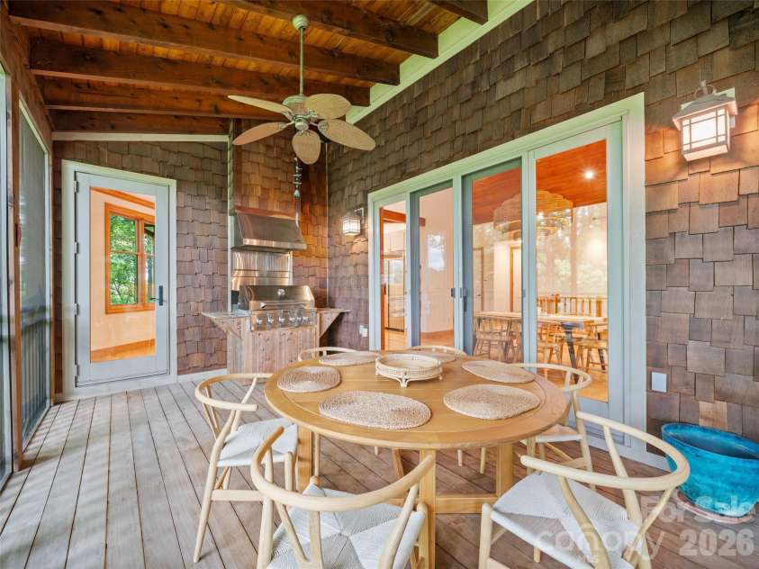 71 Chestnut Hill Road, Spruce Pine, NC 28777.  MLS# CAR4380652, YatesRealty ID 23824. 