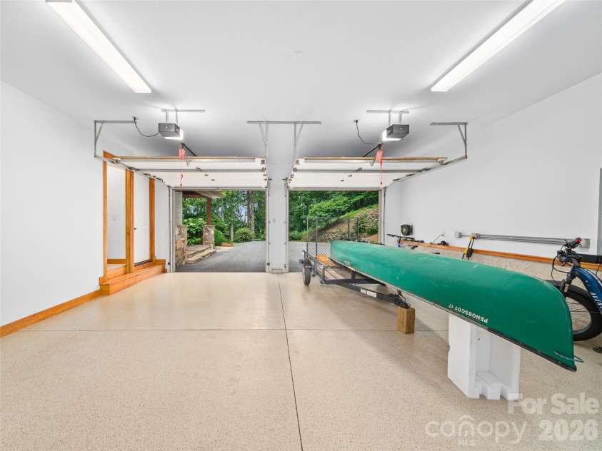 71 Chestnut Hill Road, Spruce Pine, NC 28777.  MLS# CAR4380652, YatesRealty ID 23824. 