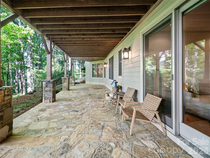 71 Chestnut Hill Road, Spruce Pine, NC 28777.  MLS# CAR4380652, YatesRealty ID 23824. 
