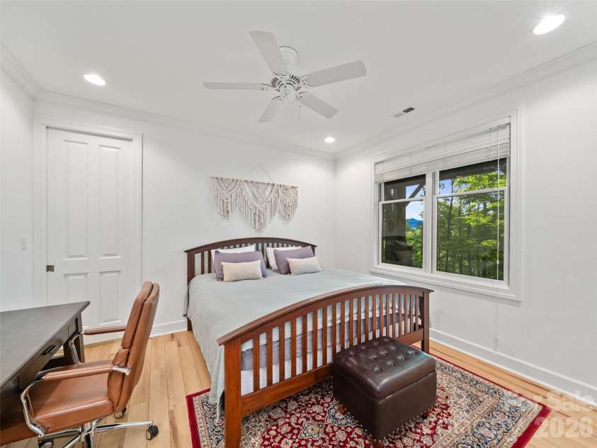 71 Chestnut Hill Road, Spruce Pine, NC 28777.  MLS# CAR4380652, YatesRealty ID 23824. 