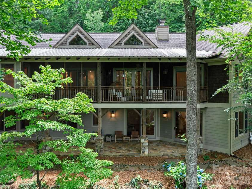 71 Chestnut Hill Road, Spruce Pine, NC 28777.  MLS# CAR4380652, YatesRealty ID 23824. 