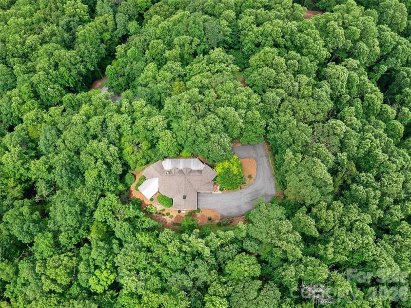 71 Chestnut Hill Road, Spruce Pine, NC 28777.  MLS# CAR4380652, YatesRealty ID 23824. 