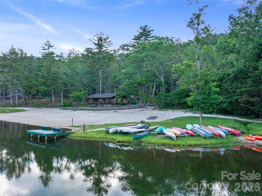71 Chestnut Hill Road, Spruce Pine, NC 28777.  MLS# CAR4380652, YatesRealty ID 23824. 