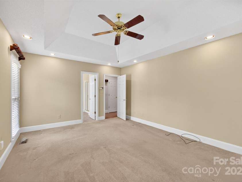 803 Woodmoore Lane, Kannapolis, NC 28081.  MLS# CAR4272480, YatesRealty ID 23824. 