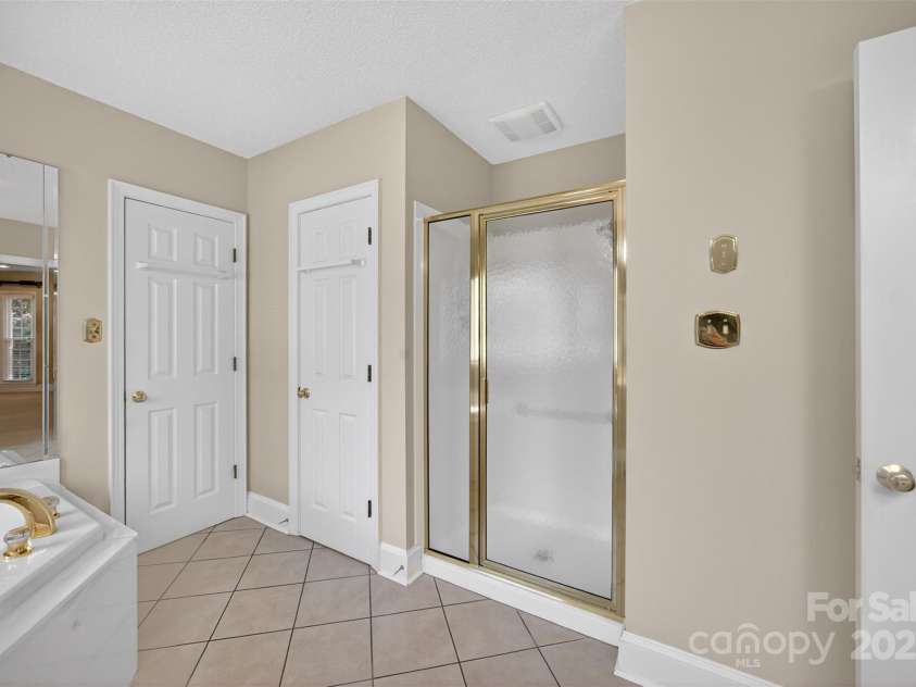 803 Woodmoore Lane, Kannapolis, NC 28081.  MLS# CAR4272480, YatesRealty ID 23824. 