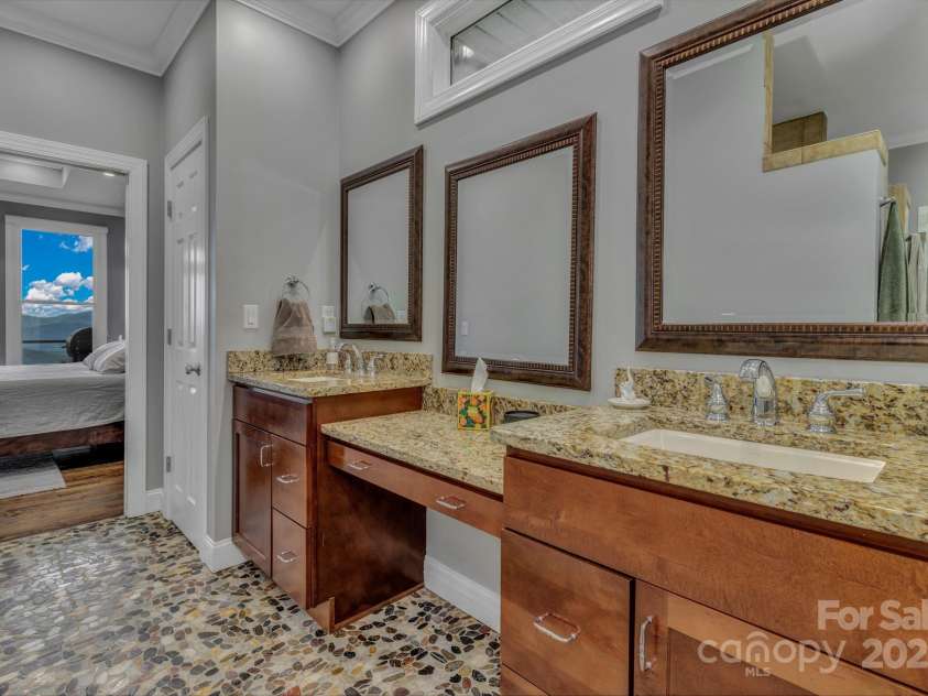 107 Stonegate Drive, Arden, NC 28704.  MLS# CAR4276294, YatesRealty ID 23825. 