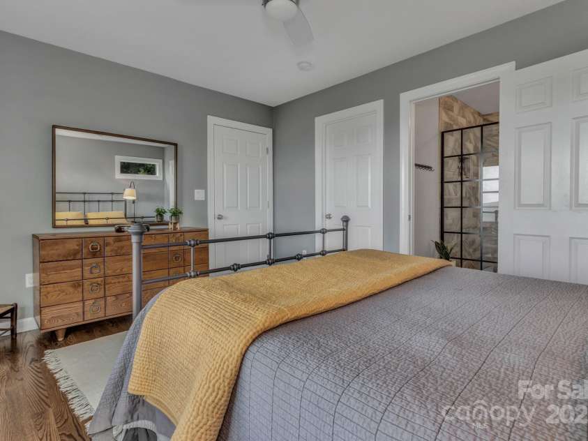 107 Stonegate Drive, Arden, NC 28704.  MLS# CAR4276294, YatesRealty ID 23825. 
