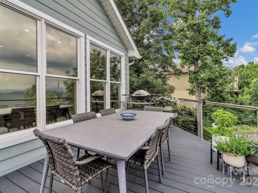 107 Stonegate Drive, Arden, NC 28704.  MLS# CAR4276294, YatesRealty ID 23825. 
