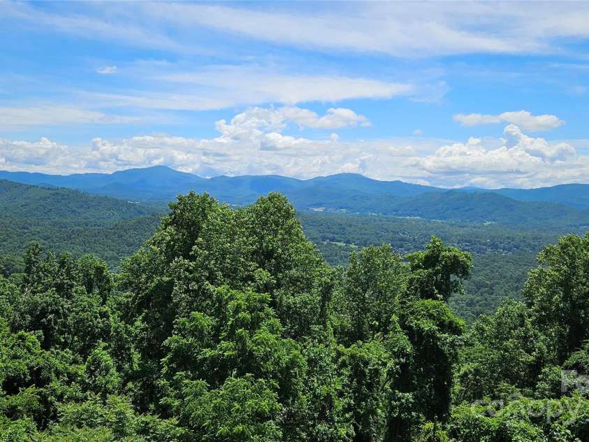 107 Stonegate Drive, Arden, NC 28704.  MLS# CAR4276294, YatesRealty ID 23825. 