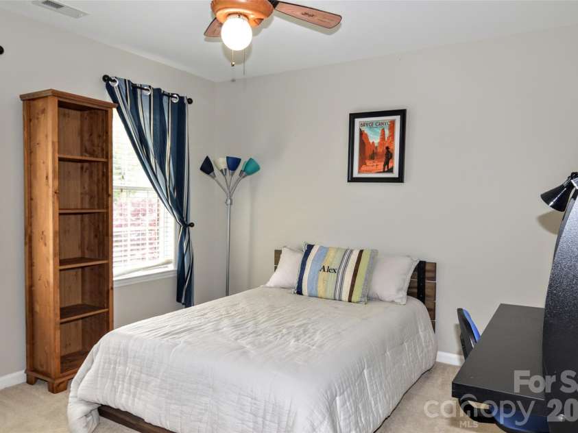 8224 Glamorgan Lane, Matthews, NC 28104.  MLS# CAR4361196, YatesRealty ID 23825. 