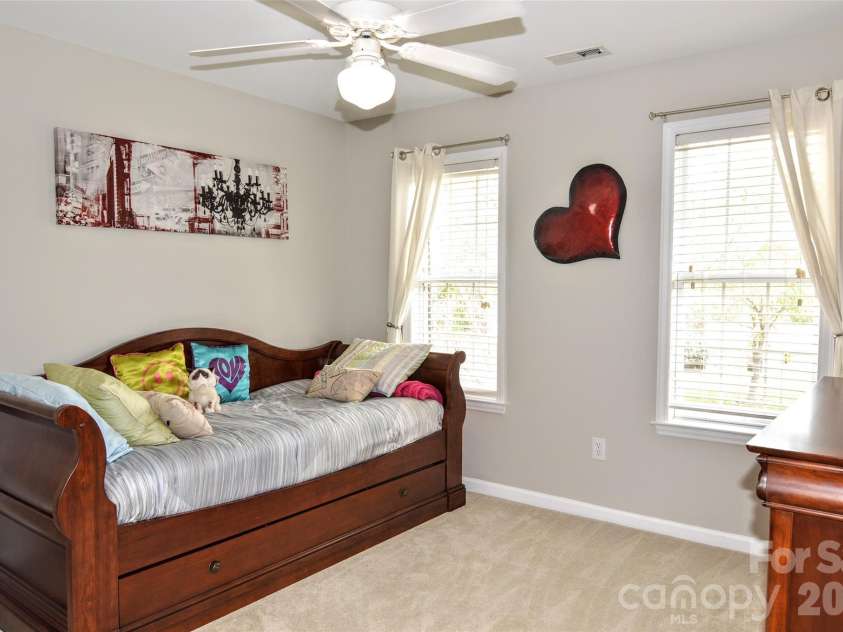 8224 Glamorgan Lane, Matthews, NC 28104.  MLS# CAR4361196, YatesRealty ID 23825. 