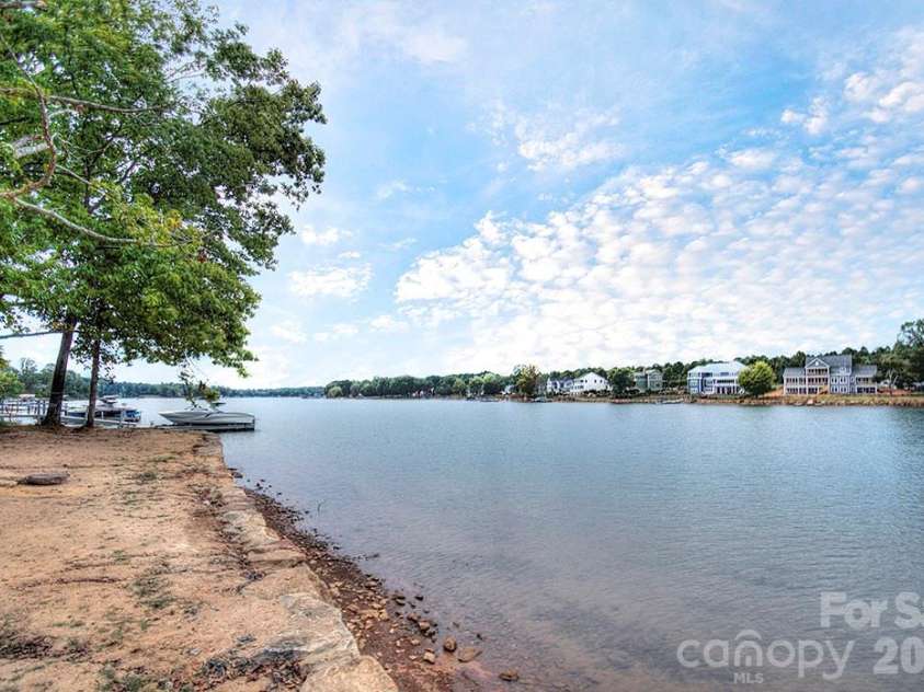 122 Boatwright Lane, Mooresville, NC 28117.  MLS# CAR4377794, YatesRealty ID 23826. Canoe and paddleboat launch area