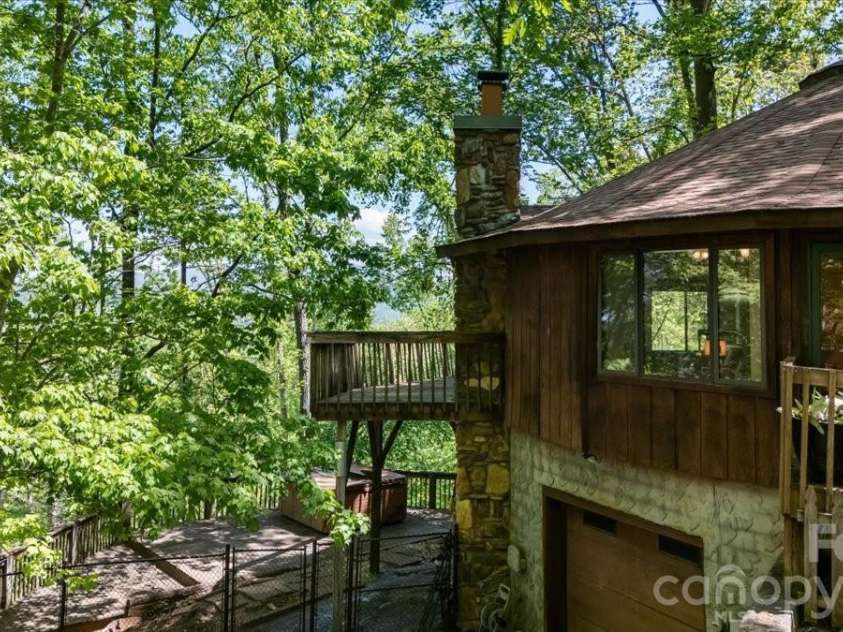 110 Leisure Mountain Road, Asheville, NC 28804.  MLS# CAR4374427, YatesRealty ID 23827. 