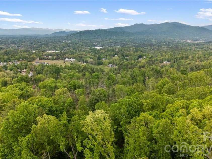 110 Leisure Mountain Road, Asheville, NC 28804.  MLS# CAR4374427, YatesRealty ID 23827. 