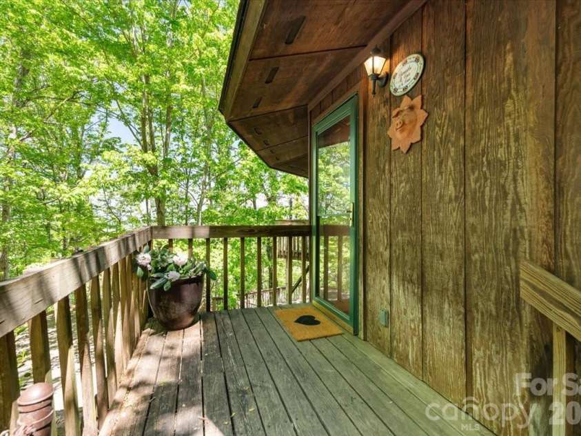 110 Leisure Mountain Road, Asheville, NC 28804.  MLS# CAR4374427, YatesRealty ID 23827. 