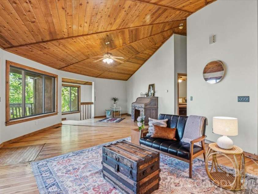 110 Leisure Mountain Road, Asheville, NC 28804.  MLS# CAR4374427, YatesRealty ID 23827. 