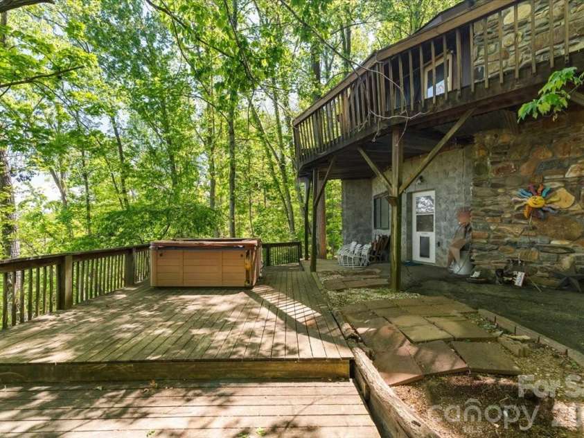 110 Leisure Mountain Road, Asheville, NC 28804.  MLS# CAR4374427, YatesRealty ID 23827. 