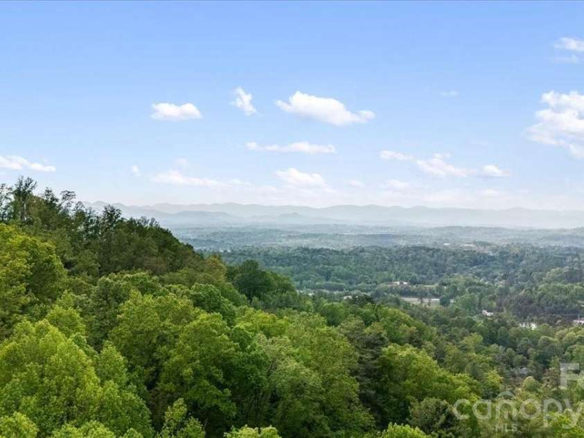 110 Leisure Mountain Road, Asheville, NC 28804.  MLS# CAR4374427, YatesRealty ID 23827. 