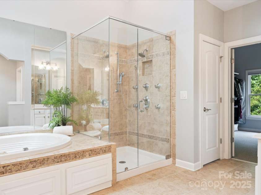 2103 Lytton Lane, Matthews, NC 28104.  MLS# CAR4276278, YatesRealty ID 23828. 