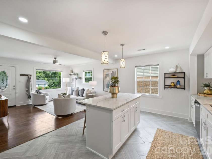 2314 Crestview Drive, Charlotte, NC 28216.  MLS# CAR4367091, YatesRealty ID 23828. 