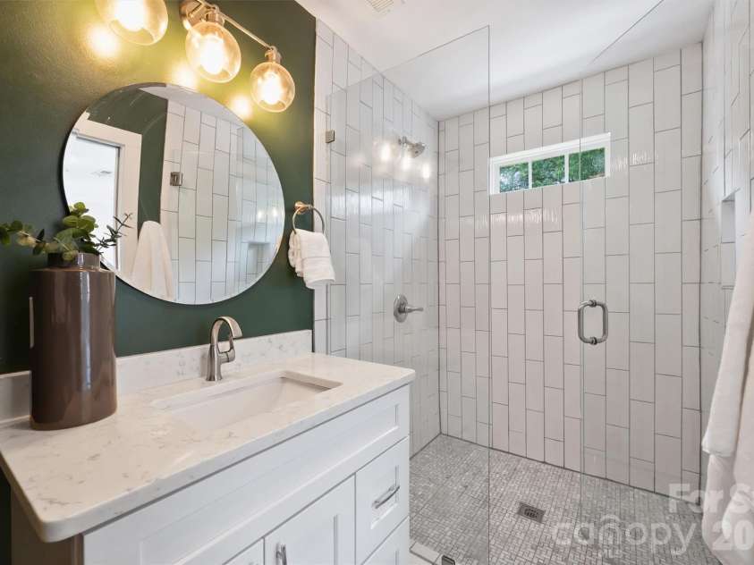 2314 Crestview Drive, Charlotte, NC 28216.  MLS# CAR4367091, YatesRealty ID 23828. 