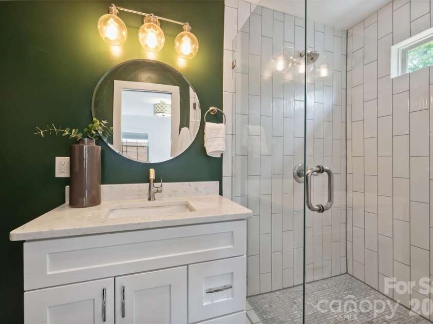 2314 Crestview Drive, Charlotte, NC 28216.  MLS# CAR4367091, YatesRealty ID 23828. 