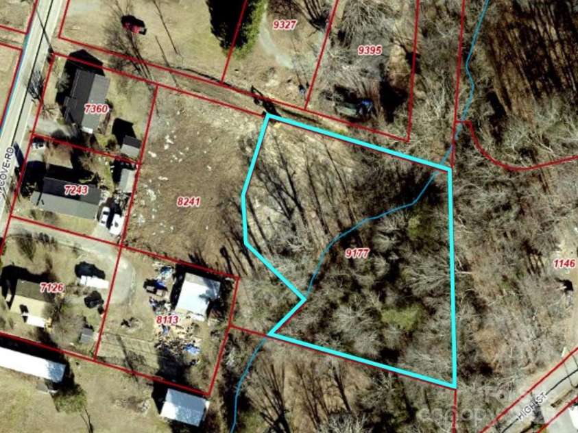 215 McCoy Cove, Black Mountain, NC 28711.  MLS# CAR4333033, YatesRealty ID 2383. GIS (lines approx)