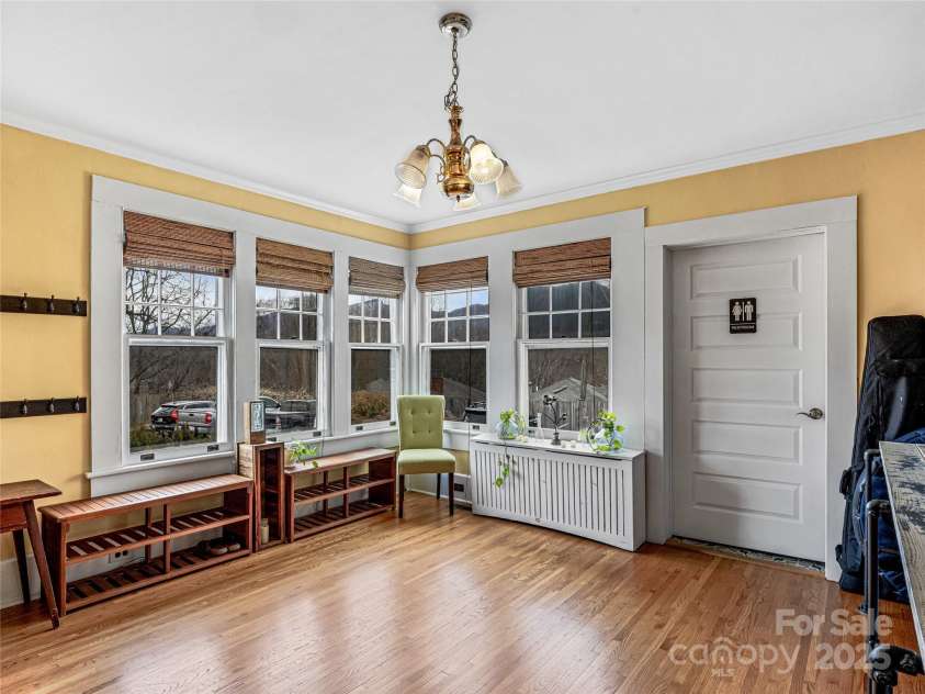 274 Main Street, Waynesville, NC 28786.  MLS# CAR4232923, YatesRealty ID 2383. 