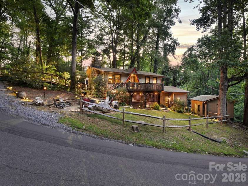 290 Dogwood Drive, Maggie Valley, NC 28751.  MLS# CAR4390974, YatesRealty ID 2383. 