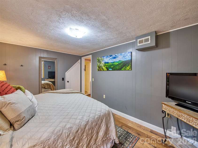 290 Dogwood Drive, Maggie Valley, NC 28751.  MLS# CAR4390974, YatesRealty ID 2383. 