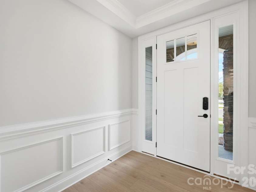 3077 Founding Fathers Drive, Gastonia, NC 28056.  MLS# CAR4335380, YatesRealty ID 23830. Entryway