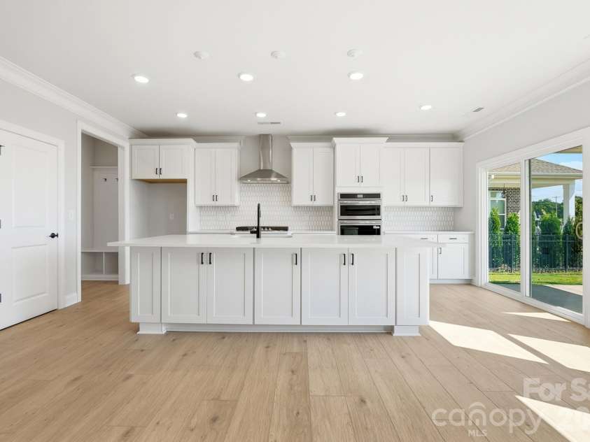 3077 Founding Fathers Drive, Gastonia, NC 28056.  MLS# CAR4335380, YatesRealty ID 23830. Kitchen