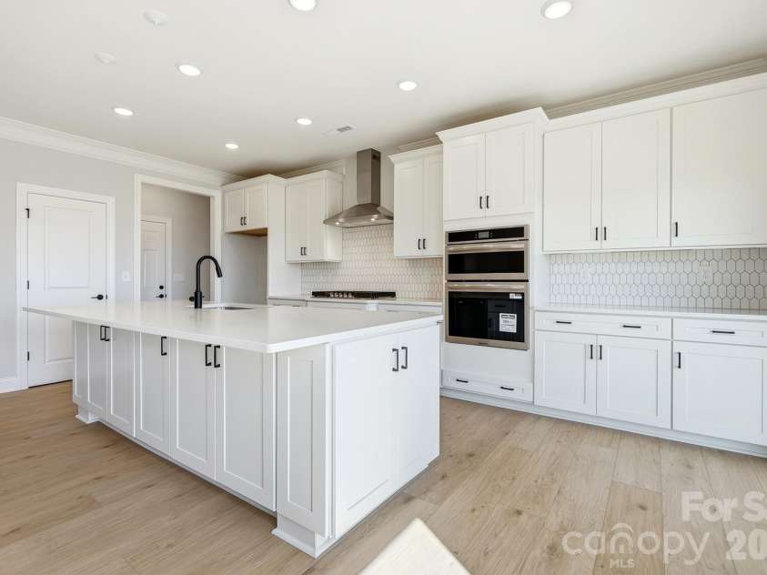 3077 Founding Fathers Drive, Gastonia, NC 28056.  MLS# CAR4335380, YatesRealty ID 23830. Kitchen