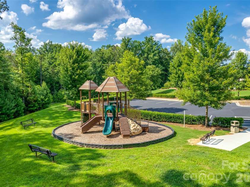 1521 Deer Meadows Drive, Waxhaw, NC 28173.  MLS# CAR4367982, YatesRealty ID 23831. Additional playground