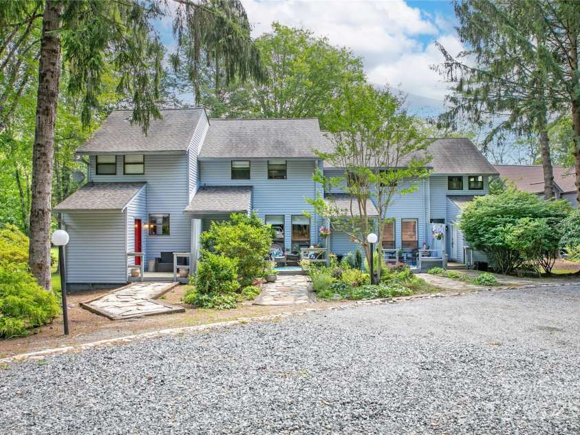 49 Lakeside Villas Drive, Brevard, NC 28712.  MLS# CAR4277437, YatesRealty ID 23831. 