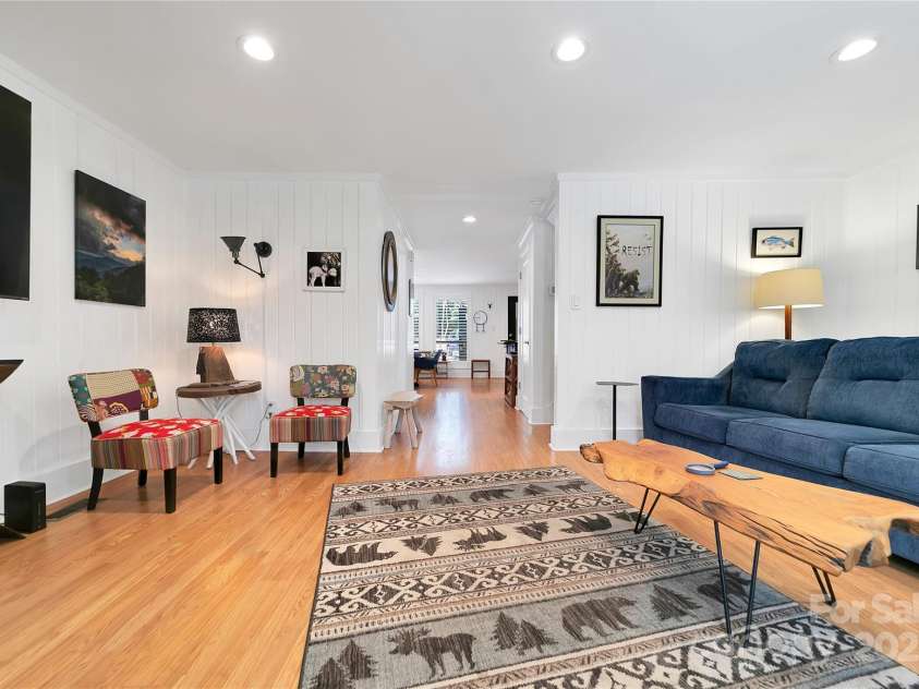 49 Lakeside Villas Drive, Brevard, NC 28712.  MLS# CAR4277437, YatesRealty ID 23831. 