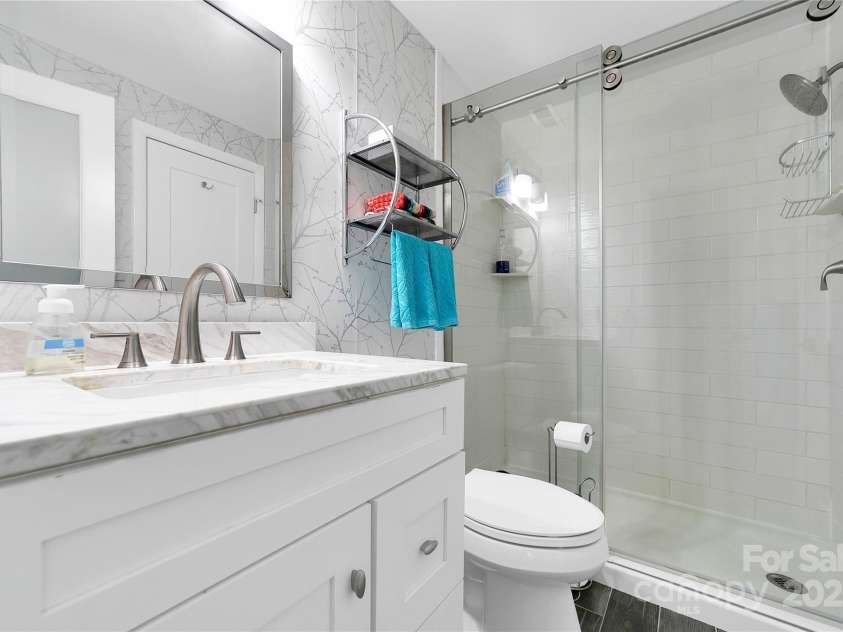 49 Lakeside Villas Drive, Brevard, NC 28712.  MLS# CAR4277437, YatesRealty ID 23831. 