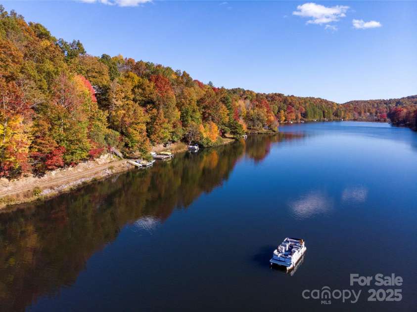 49 Lakeside Villas Drive, Brevard, NC 28712.  MLS# CAR4277437, YatesRealty ID 23831. 