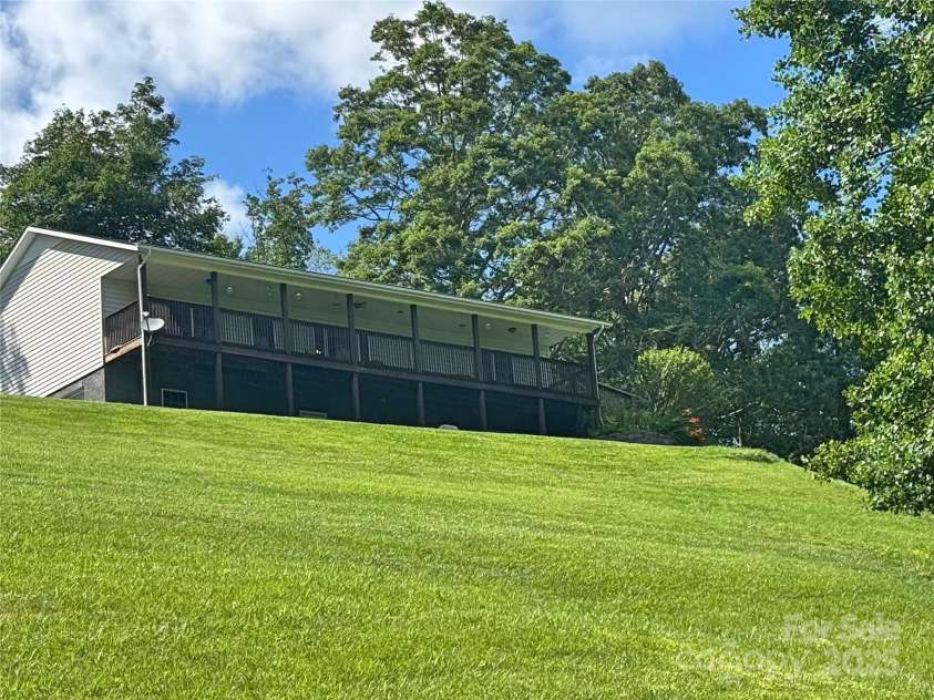 1586 Arbuckle Road, Burnsville, NC 28714.  MLS# CAR4277620, YatesRealty ID 23833. 