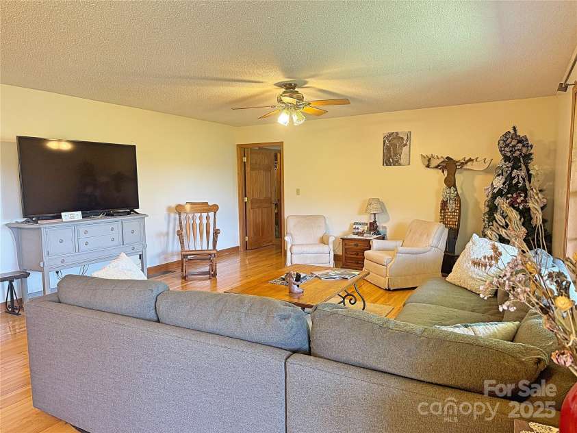 1586 Arbuckle Road, Burnsville, NC 28714.  MLS# CAR4277620, YatesRealty ID 23833. 