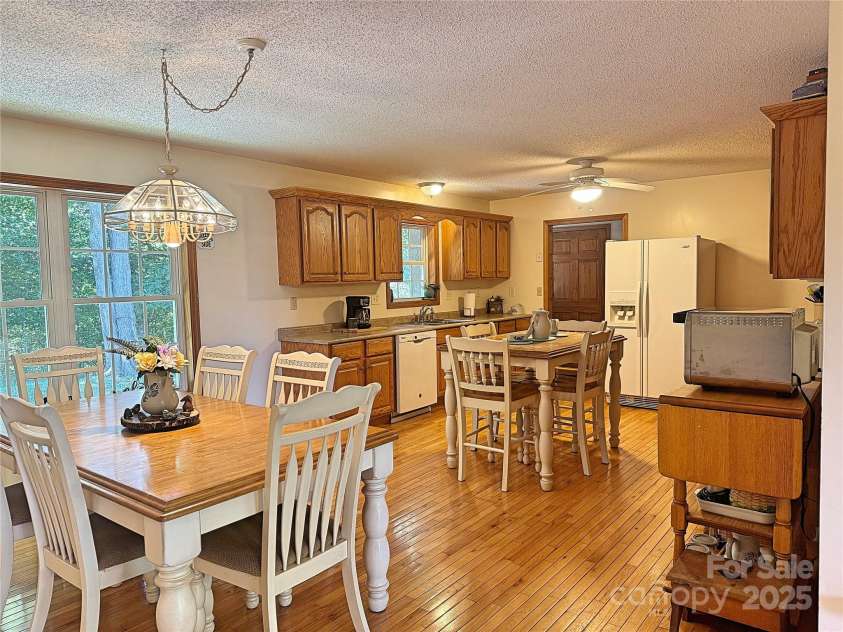 1586 Arbuckle Road, Burnsville, NC 28714.  MLS# CAR4277620, YatesRealty ID 23833. 