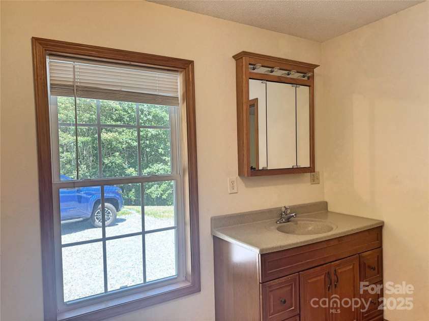 1586 Arbuckle Road, Burnsville, NC 28714.  MLS# CAR4277620, YatesRealty ID 23833. 