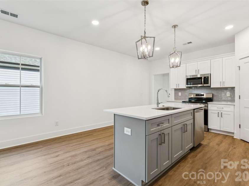 700 6th Street, Spencer, NC 28159.  MLS# CAR4362693, YatesRealty ID 23835. 