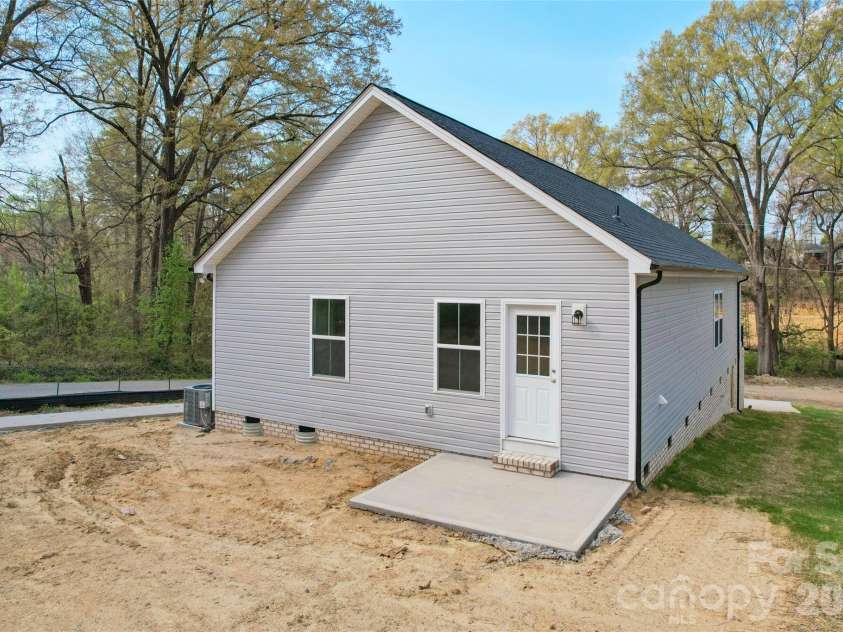 700 6th Street, Spencer, NC 28159.  MLS# CAR4362693, YatesRealty ID 23835. 