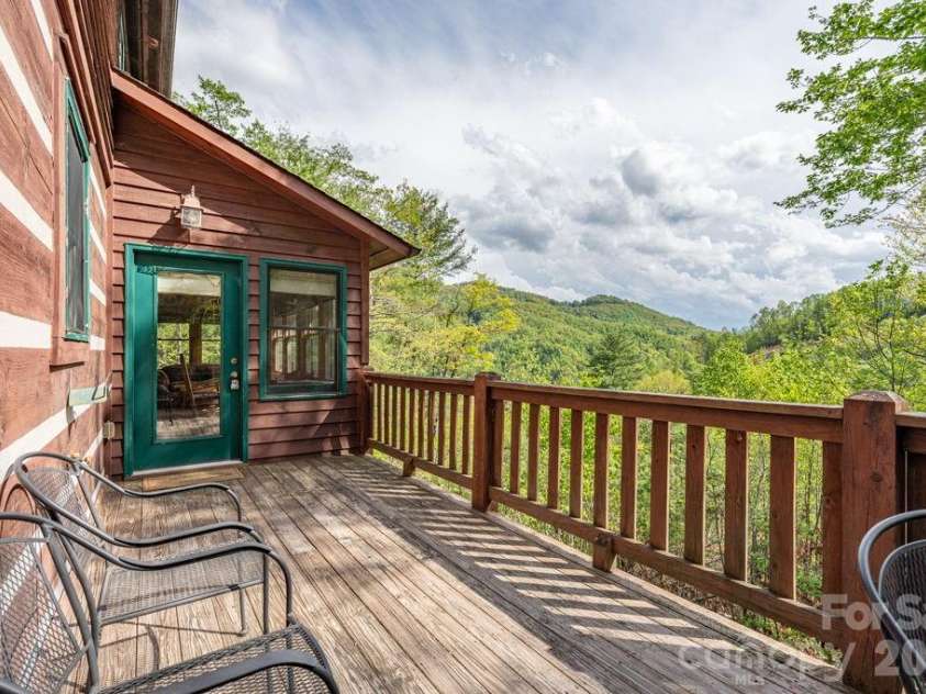 197 Woodby Ridge Road, Vilas, NC 28692.  MLS# CAR4382013, YatesRealty ID 23836. 